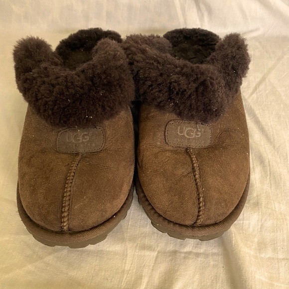 UGG | Shoes | Dark Brown Ugg Slippers 